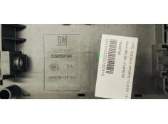 Recambio de caja reles / fusibles para opel insignia sports tourer 2.0 cdti referencia OEM IAM 13222782  