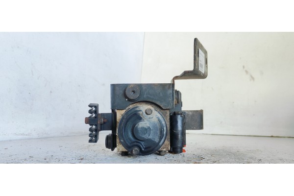 Recambio de abs para hyundai santa fe (sm) 2.0 crdi cat referencia OEM IAM 9566026500  