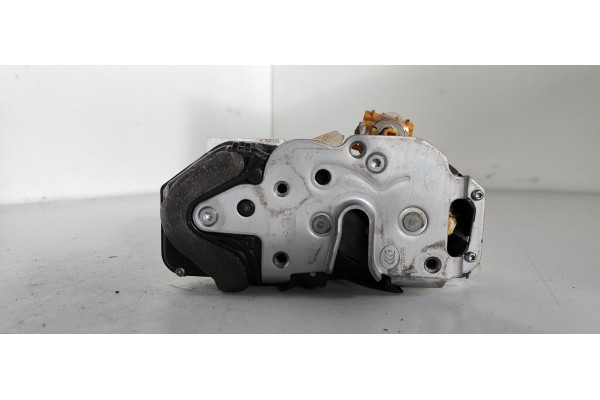 Recambio de cerradura puerta delantera derecha para opel astra j lim. selective referencia OEM IAM 13579523  