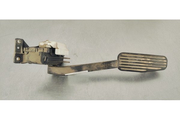 Recambio de pedal acelerador para volvo xc90 2.4 d5 163 4x4 referencia OEM IAM 30683520  