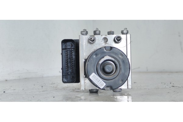 Recambio de abs para renault megane iii berlina 5 p dynamique referencia OEM IAM 95CT2AAY1  