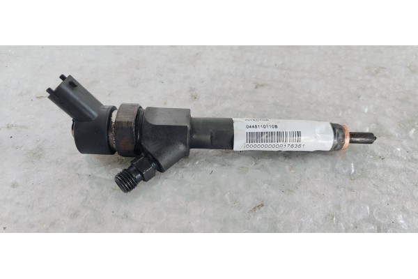 Recambio de inyector para renault scenic ii emotion referencia OEM IAM 0445110110B  