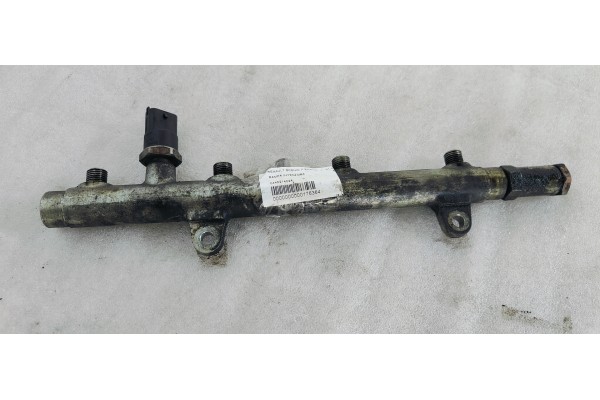 Recambio de rampa inyectora para renault scenic ii emotion referencia OEM IAM 0445214024  