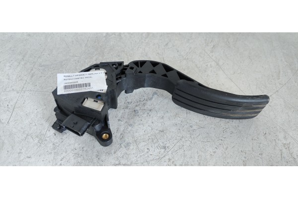 Recambio de potenciometro pedal para renault megane iii berlina 5 p dynamique referencia OEM IAM 180020022R  