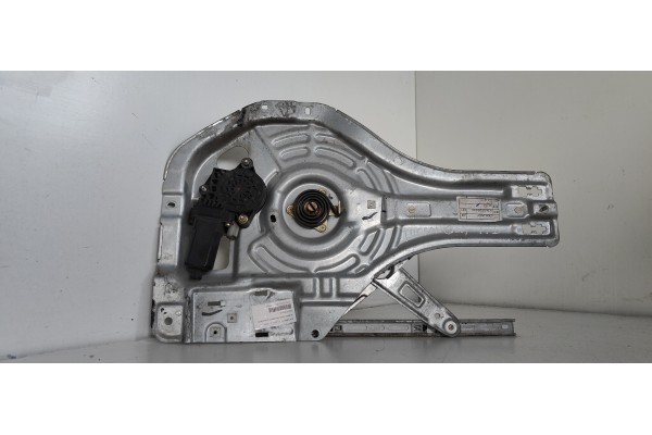 Recambio de elevalunas trasero izquierdo para kia cerato 2.0 cat referencia OEM IAM 834702F010  