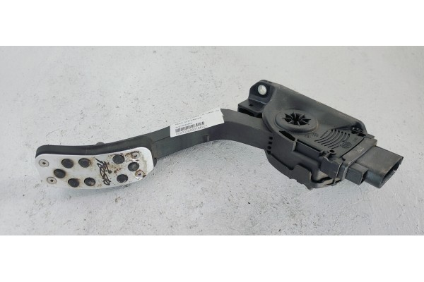 Recambio de pedal acelerador para ford fiesta (ccn) 1.0i turbo 100 referencia OEM IAM 8V219F836AC  