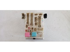 Recambio de caja reles / fusibles para toyota yaris (ksp9/scp9/nlp9) 1.3 cat referencia OEM IAM 8273052700 7D100823 