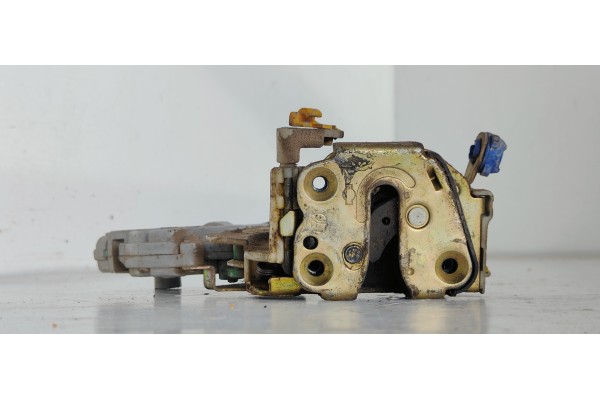 Recambio de cerradura puerta delantera izquierda para nissan terrano/terrano.ii (r20) elegance referencia OEM IAM   