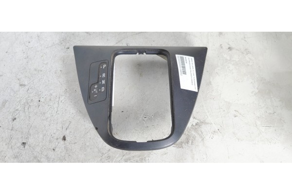 Recambio de guarnecidos palanca cambio para bmw x5 (e53) 3.0d referencia OEM IAM 8408029  