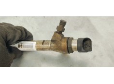 Recambio de inyector para renault scenic ii 1.5dci 105 referencia OEM IAM 8200380253  