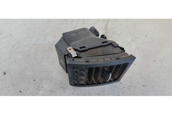 Recambio de rejilla aireadora para volkswagen touareg (7la) 3.0 v6 tdi dpf referencia OEM IAM 7L6819703D  