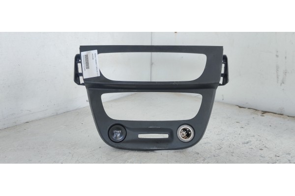 Recambio de moldura para renault megane iii berlina 5 p dynamique referencia OEM IAM   