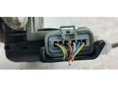 Recambio de cerradura puerta trasera derecha para peugeot 5008 1.6 hdi 110 fap referencia OEM IAM 833331  