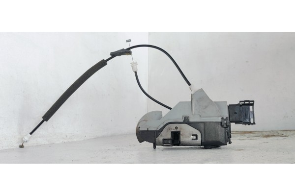 Recambio de cerradura puerta delantera izquierda para peugeot 5008 1.6 hdi 110 fap referencia OEM IAM 833318  