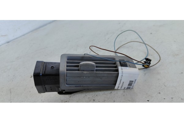 Recambio de rejilla aireadora para volkswagen touareg (7l6) 3.0 v6 tdi dpf referencia OEM IAM 7L6819209B  