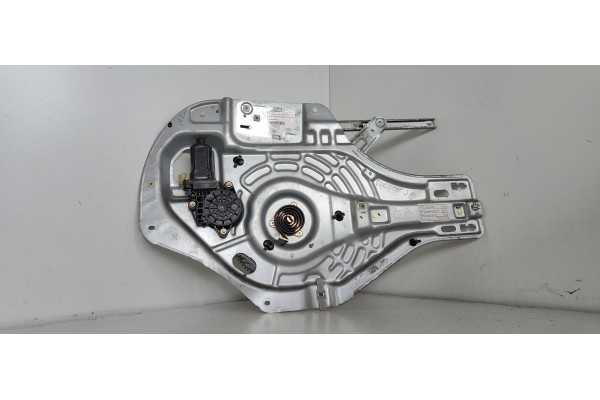 Recambio de elevalunas delantero derecho para hyundai tucson (jm) 2.0 crdi cat referencia OEM IAM 824802E010  