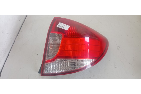 Recambio de piloto trasero derecho para kia rio ls berlina referencia OEM IAM 168  