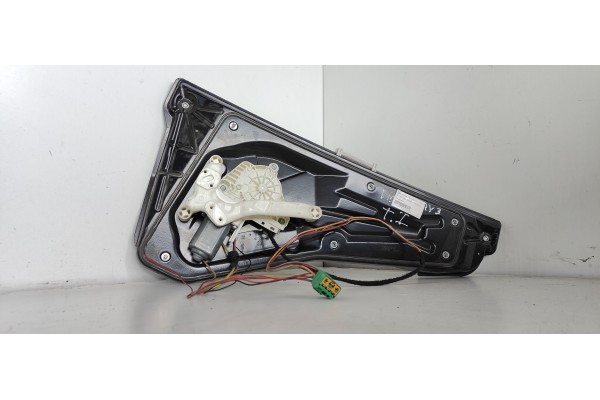 Recambio de elevalunas trasero izquierdo para land rover discovery 2.7 td v6 cat referencia OEM IAM CVH500032  