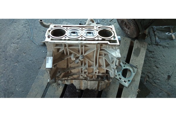 Recambio de bloque para volkswagen golf v berlina (1k1) 1.6 16v fsi referencia OEM IAM BLP  