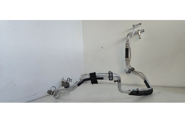 Recambio de tubos aire acondicionado para jaguar f-pace 2.0 diesel cat referencia OEM IAM HK8319A834CB  