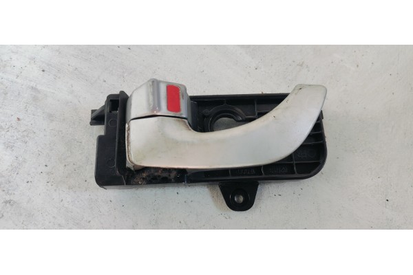 Recambio de maneta interior delantera izquierda para hyundai sonata (nf) 2.0crdi 140 fap referencia OEM IAM 82613NF000  
