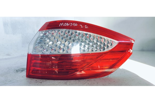 Recambio de piloto trasero derecho para ford mondeo ber. (ca2) econetic referencia OEM IAM 7S7113404B  