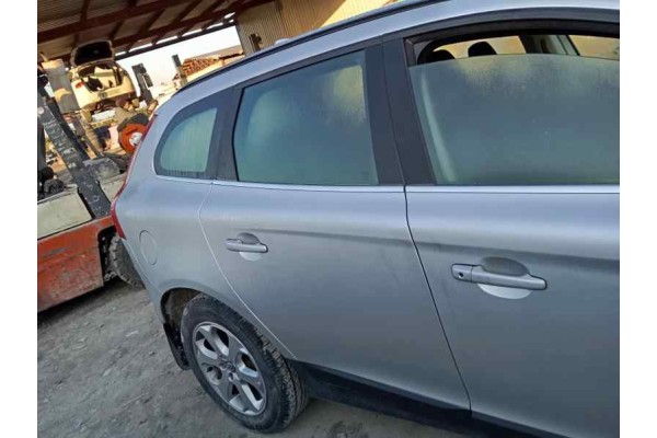 Recambio de puerta trasera derecha para volvo xc60 2.4 d referencia OEM IAM   