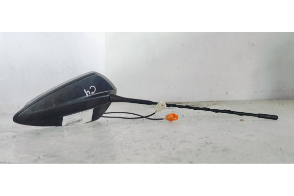 Recambio de antena para citroen c4 berlina 1.5 hdi 130 fap referencia OEM IAM 9835734280  