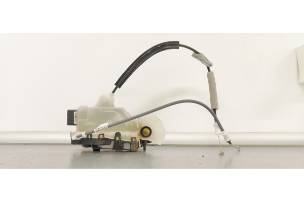 Recambio de cerradura puerta delantera izquierda para peugeot 3008 1.5hdi 130 fap referencia OEM IAM 104235  