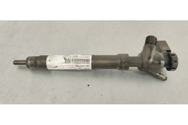 Recambio de inyector para volkswagen golf vii lim. (5g1) referencia OEM IAM 04L130277D  