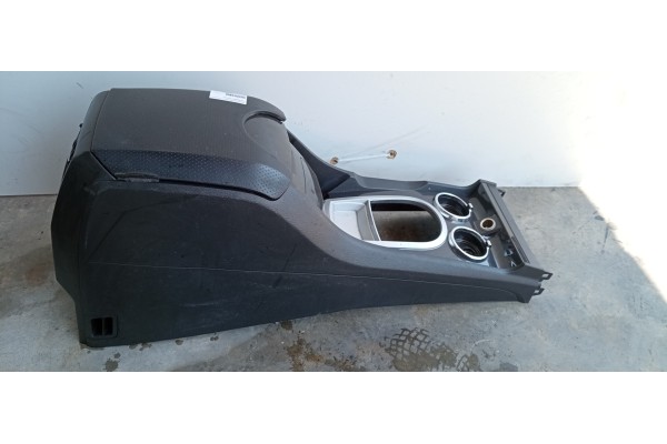 Recambio de apoyabrazos central para ssangyong rexton 270 xdi premium referencia OEM IAM   