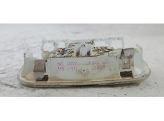 Recambio de luz interior para peugeot 207 1.4 i 95 referencia OEM IAM 9680717080  