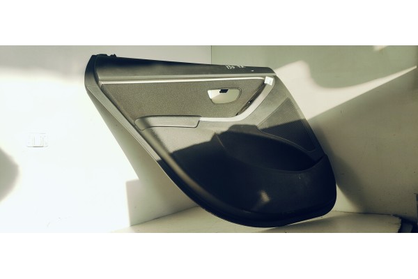 Recambio de guarnecido puerta trasera izquierda para hyundai i30 (gd) klass bluedrive referencia OEM IAM   