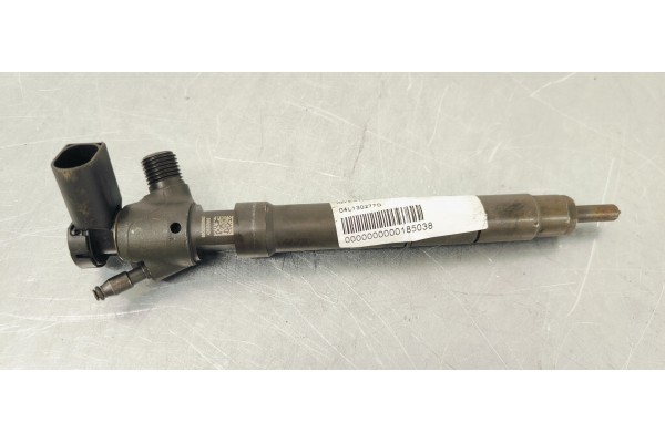 Recambio de inyector para volkswagen golf vii lim. (5g1) referencia OEM IAM 04L130277D  