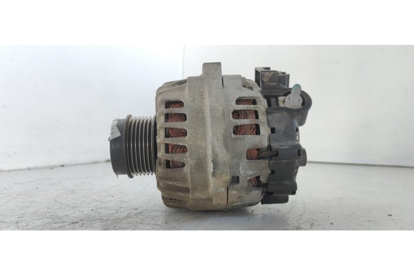 Recambio de alternador para hyundai i40 style referencia OEM IAM 373002E300  