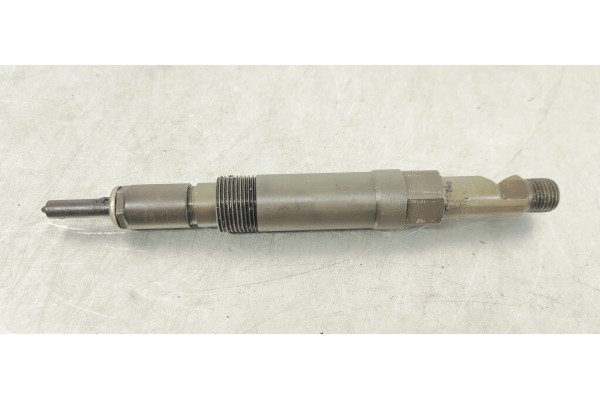 Recambio de inyector para ford mondeo berlina (ge) ambiente referencia OEM IAM 0432133801  