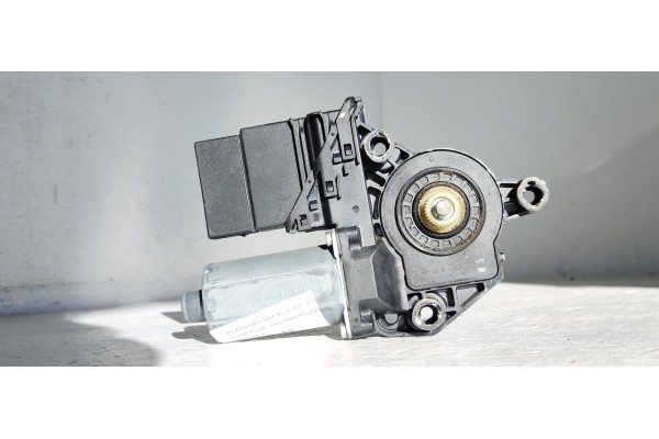 Recambio de motor elevalunas trasero izquierdo para volkswagen golf plus (5m1) sportline referencia OEM IAM 5M0839401A  