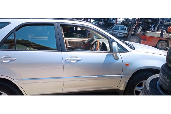 Recambio de puerta delantera derecha para lexus rx300 (mcu15) 3.0 v6 24v cat referencia OEM IAM   