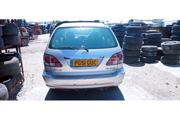 Recambio de porton trasero para lexus rx300 (mcu15) 3.0 v6 24v cat referencia OEM IAM   