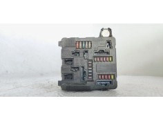 CAJA RELES / FUSIBLES 8200306033B 