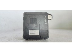 Recambio de caja reles / fusibles para renault megane ii classic berlina confort expression referencia OEM IAM 8200306033B  
