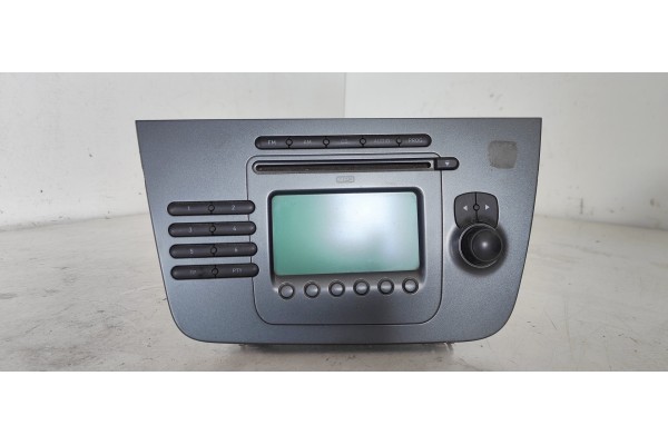Recambio de sistema audio / radio cd para seat altea (5p1) arena referencia OEM IAM W05P1035186  