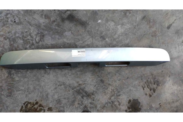 Recambio de molduras traseras para peugeot 5008 premium referencia OEM IAM 9684414777  