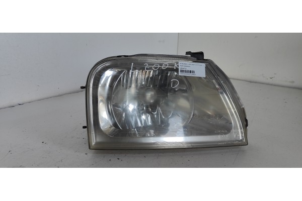 Recambio de faro derecho para mitsubishi l 200 (k6/7) 2.5 td cat referencia OEM IAM MR339732  