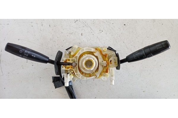 Recambio de mando multifuncion para kia carnival ii 2.9 crdi lx referencia OEM IAM 47531J1001  