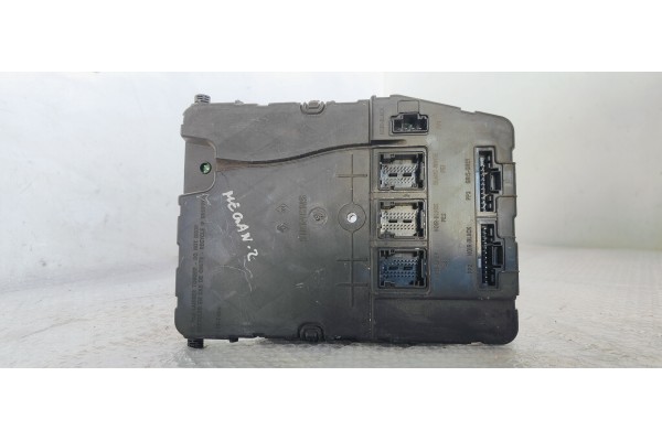 Recambio de caja reles / fusibles para renault megane ii coupe/cabrio luxe dynamique referencia OEM IAM 8200351182  