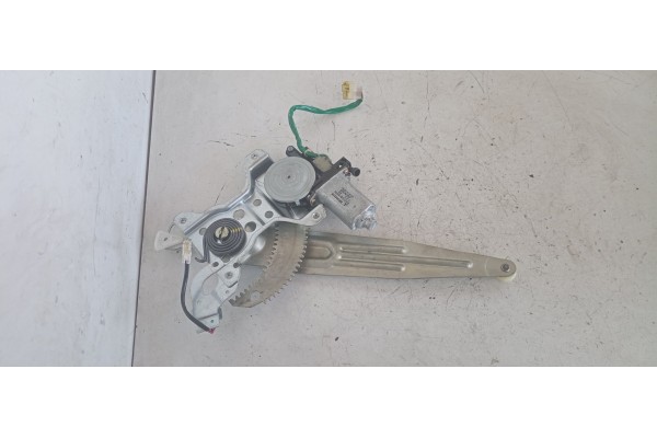 Recambio de elevalunas trasero derecho para mitsubishi montero sport (k90) 2.5 td gls referencia OEM IAM MR144538  