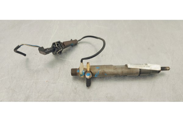 Recambio de inyector para volkswagen golf iv berlina (1j1) básico referencia OEM IAM 038130201F  