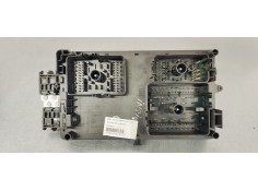 CAJA RELES / FUSIBLES 22933570 