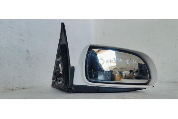 Recambio de retrovisor derecho para hyundai sonata (nf) 2.0crdi 140 fap referencia OEM IAM E4012273  